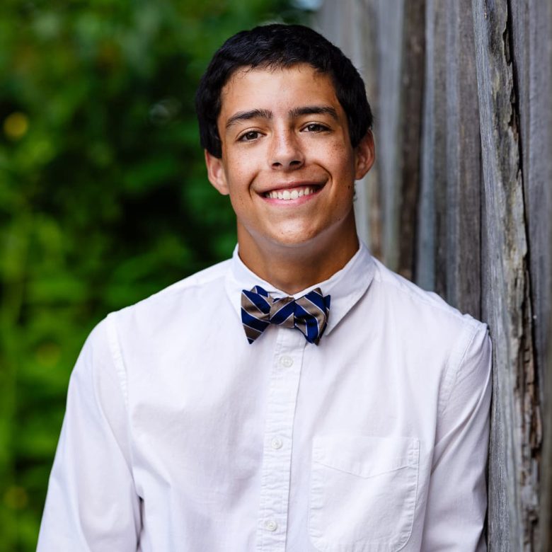 Sebastian Arauz Headshot- cropped