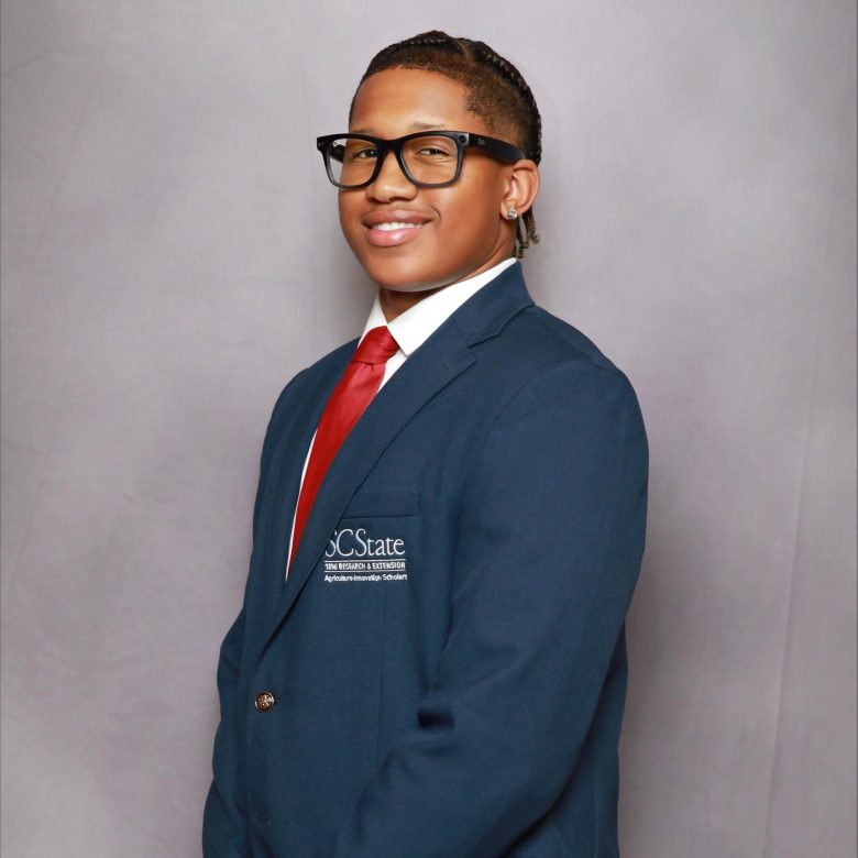 Shelton Manning Jr Headshot -cropped